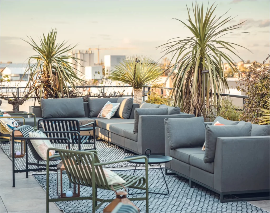 Rooftop Wellbee Space, espace de détente professionnel vue Pyrénées